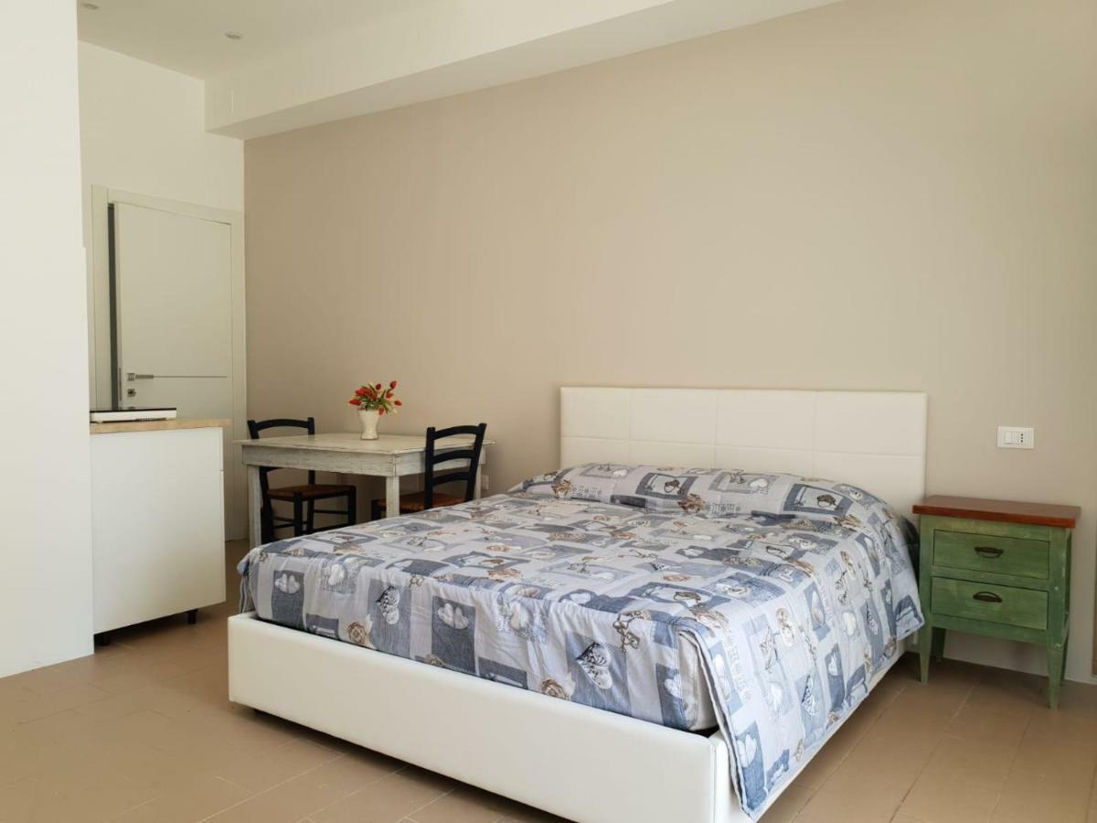 Monolocali B&B Santa Maria Apparente Чивітанова-Марке Екстер'єр фото